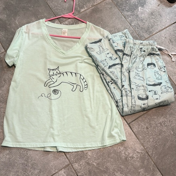 2 piece Cat Print Pajama Set - Adult Women PJs - Picture 2 of 2